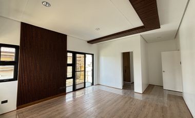 READY TO MOVE IN HOUSE WITH SWIMMING POOL IN IMUS CAVITE NEAR SNR AGUINALDO