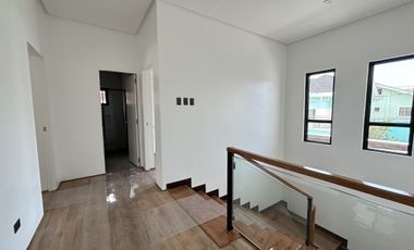 READY TO MOVE IN HOUSE WITH SWIMMING POOL IN IMUS CAVITE NEAR SNR AGUINALDO