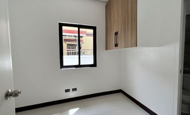READY TO MOVE IN HOUSE WITH SWIMMING POOL IN IMUS CAVITE NEAR SNR AGUINALDO
