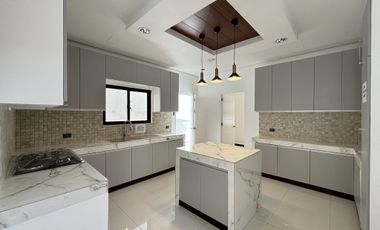 READY TO MOVE IN HOUSE WITH SWIMMING POOL IN IMUS CAVITE NEAR SNR AGUINALDO