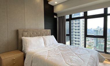 Rush Sale! Rare Find! Interior Designed Corner 3BR The Sandstone at Portico