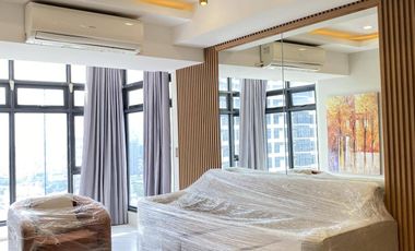 Rush Sale! Rare Find! Interior Designed Corner 3BR The Sandstone at Portico