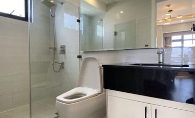 Rush Sale! Rare Find! Interior Designed Corner 3BR The Sandstone at Portico