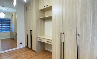 Rush Sale! Rare Find! Interior Designed Corner 3BR The Sandstone at Portico