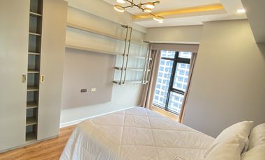 Rush Sale! Rare Find! Interior Designed Corner 3BR The Sandstone at Portico