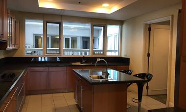 One Roxas Triangle for Rent