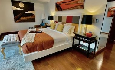 For Sale: Two Roxas Triangle - 3 Bedroom Condo unit at Makati City