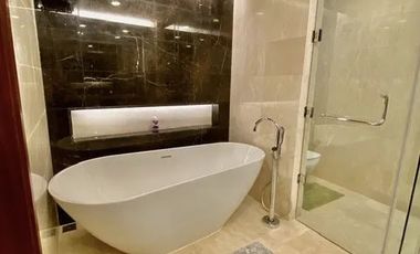 For Sale: Two Roxas Triangle - 3 Bedroom Condo unit at Makati City