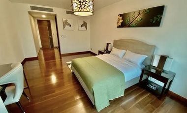 For Sale: Two Roxas Triangle - 3 Bedroom Condo unit at Makati City