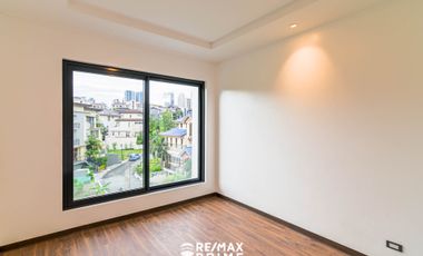 3 Storey House for Rent in Mckinley Hill Village, Taguig