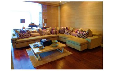 4BR 529 sqm Bi-Level Penthouse in Pacific Plaza BGC For Rent