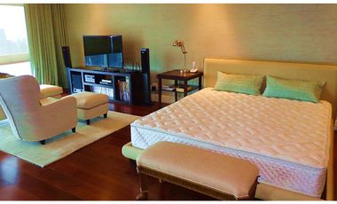 4BR 529 sqm Bi-Level Penthouse in Pacific Plaza BGC For Rent