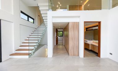 Sophisticated Modern Contemporary House and Lot For Sale Venare Nuvali, Calamba