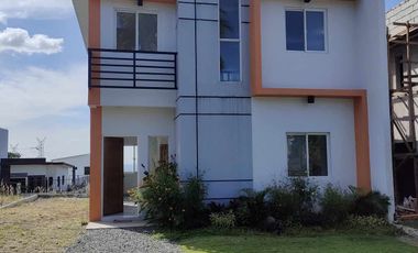 RFO OR PRE SELLING 4BR SOLANA SINGLE ATTACHED FOR SALE IN EASTBOROUGH PHASE 3