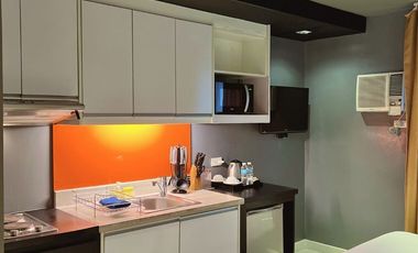 Standard Studio Deluxe Room for Rent at KL Tower, Legaspi Village, Makati.