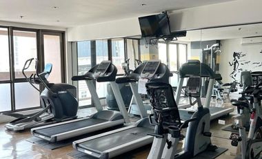 Standard Studio Deluxe Room for Rent at KL Tower, Legaspi Village, Makati.