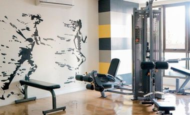 Standard Studio Deluxe Room for Rent at KL Tower, Legaspi Village, Makati.