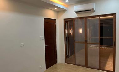 House for Sale at Noveleta Cavite 2 Storey with Parking