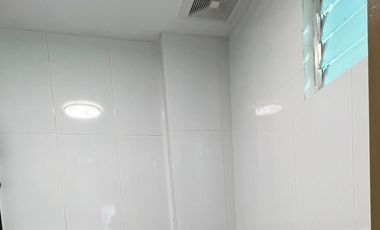 2 Bedroom Townhouse with Bathtub