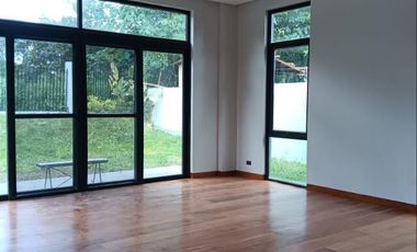 Modern Industrial House & Lot For Sale in Manila Southwoods with pool & view