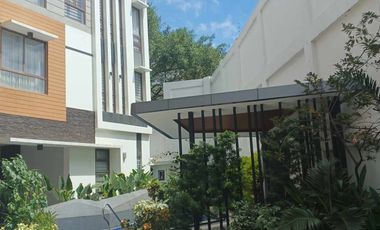 Near Quiapo: 4-Storey Townhouse with Elevator, 4 Bedrooms, Pool & Playground for Sale