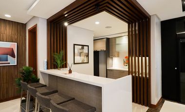 Near Quiapo: 4-Storey Townhouse with Elevator, 4 Bedrooms, Pool & Playground for Sale