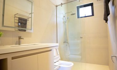 5 Bedrooms House and Lot for Sale in BF Homes, Parañaque CIty