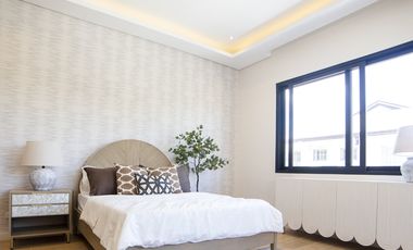 5 Bedrooms House and Lot for Sale in BF Homes, Parañaque CIty