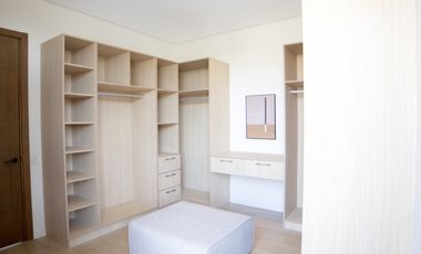 5 Bedrooms House and Lot for Sale in BF Homes, Parañaque CIty