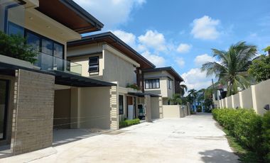 5 Bedrooms House and Lot for Sale in BF Homes, Parañaque CIty