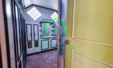 Single Family House and Lot for Sale Nestled in a Located at La Trinidad