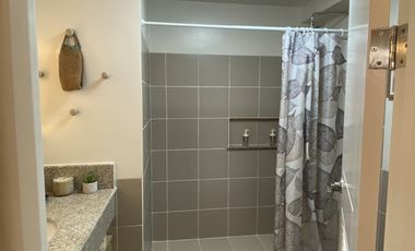 Pre Selling 65sqm 2BR in Las Pinas near Vista Mall, Generel Hospital,Town Center