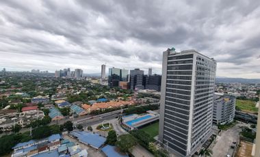 Maple at Ccf ortigas east tiendesitas STUDIO WITH AC