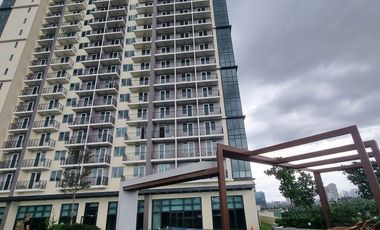 Maple at Ccf ortigas east tiendesitas STUDIO WITH AC