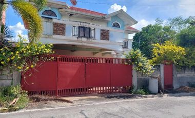 House and Lot in Beautiful Secure Village in Paniqui Tarlac