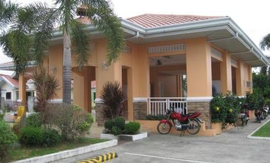 Lexus300 House for Sale in a Beautiful Village in Paniqui, Tarlac