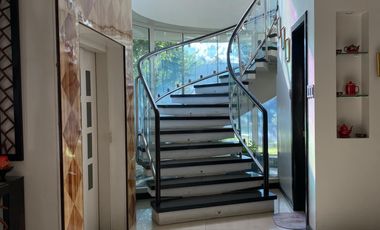 3-Storey Modern Villa House for RENT in Whitesand Lapu-Lapu City