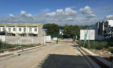 SINGLE ATTACHED HOUSE AND LOT WITH BEDROOM AT THE GROUND FLOOR FOR SALE IN ANTIPOLO CITY