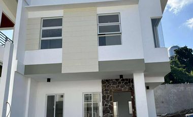 SINGLE ATTACHED HOUSE AND LOT WITH BEDROOM AT THE GROUND FLOOR FOR SALE IN ANTIPOLO CITY
