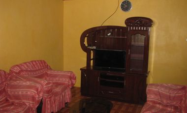 4 bedroom, cement house, main road frontage,1220 m2 land, no flooding.  20% Dep