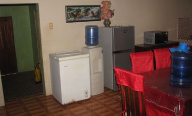 4 bedroom, cement house, main road frontage,1220 m2 land, no flooding.  20% Dep