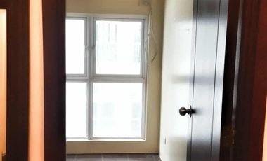 Furnished 2BR with a Parking Slot for Sale at Pioneer Woodlands