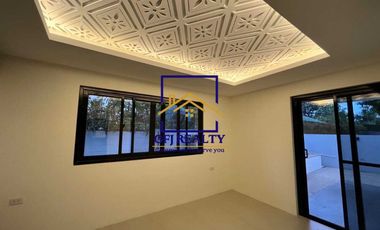 4-Bedroom House with Pool for Rent in Angeles City, Pampanga