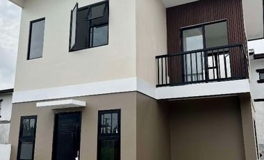 Brand new 2 storey house ( Pre-Selling)