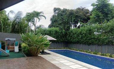 TOWNHOUSES MALAPIT SA SM MASINAG- 