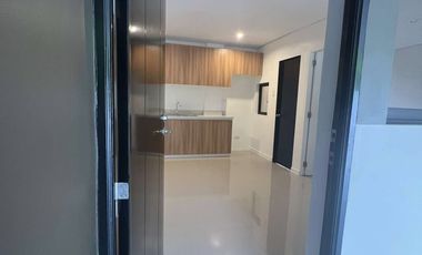TOWNHOUSES MALAPIT SA SM MASINAG- 