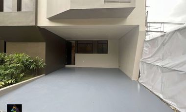 TOWNHOUSES MALAPIT SA SM MASINAG- 