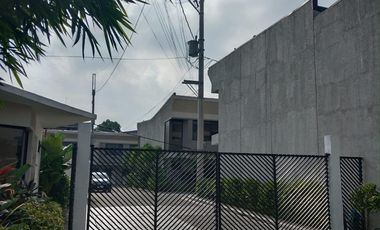 TOWNHOUSES MALAPIT SA SM MASINAG- 
