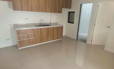 TOWNHOUSES MALAPIT SA SM MASINAG- 