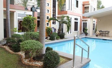 Fully Furnished Townhouse for rent with 2 bedrooms and common pool in Malabanias